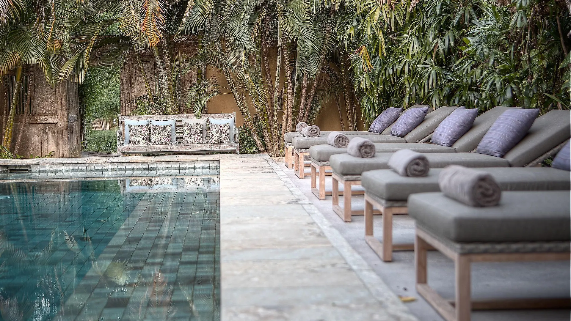 ***** База отдыха Balquisse Heritage Hotel Джимбаран Индонезия